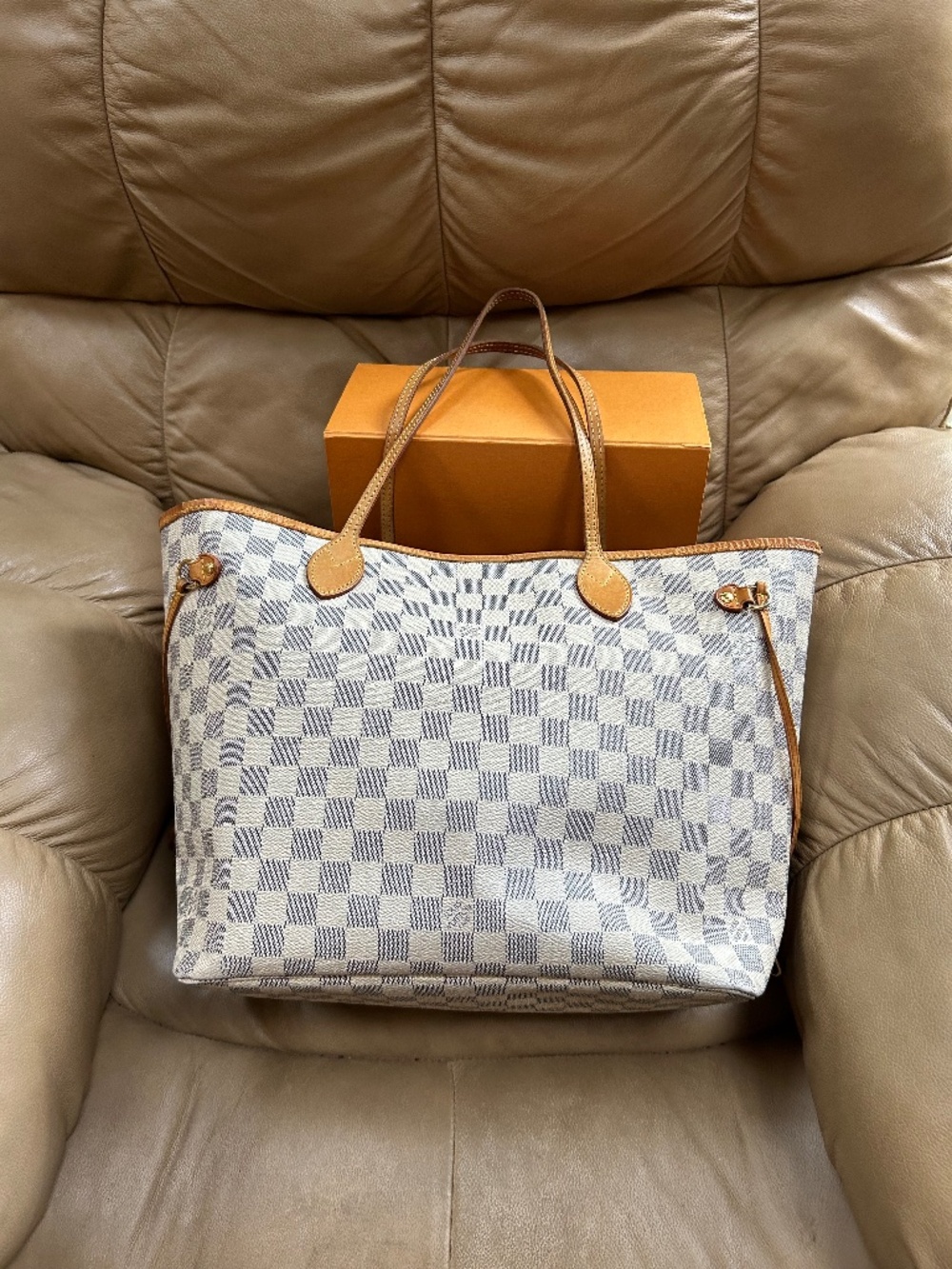 AUTHENTIC Louis Vuitton Neverfull Azur mm🩵 - Picture 12 of 14